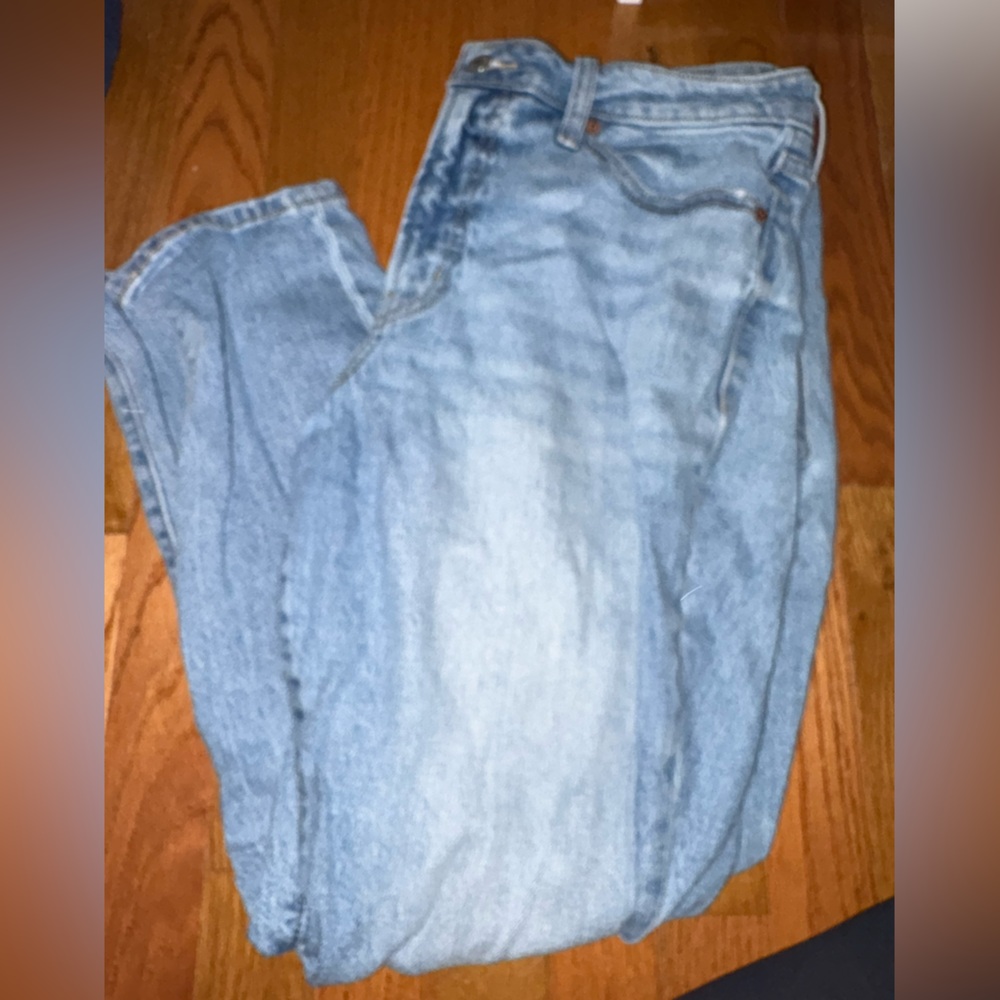 Old Navy Women’s Light Blue Straight Jeans